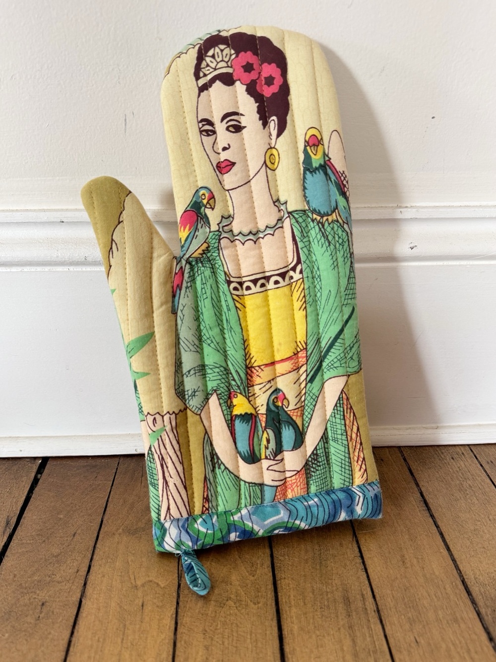 NWOT Karma Living Frida Kahlo Kitchen Oven Mitt